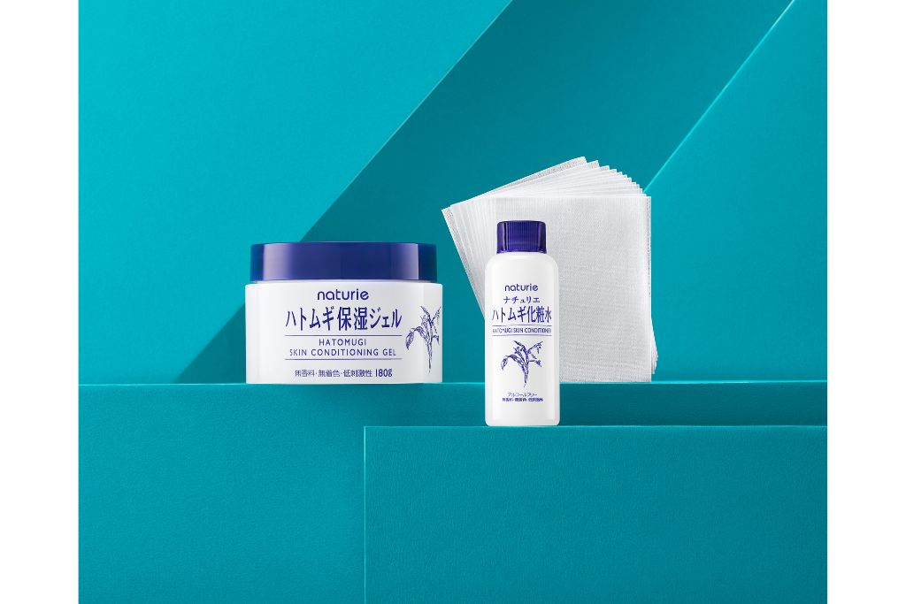 ナチュリエ ハトムギ保湿ジェル 限定ミニハトムギ化粧水＆スクエアシートつき